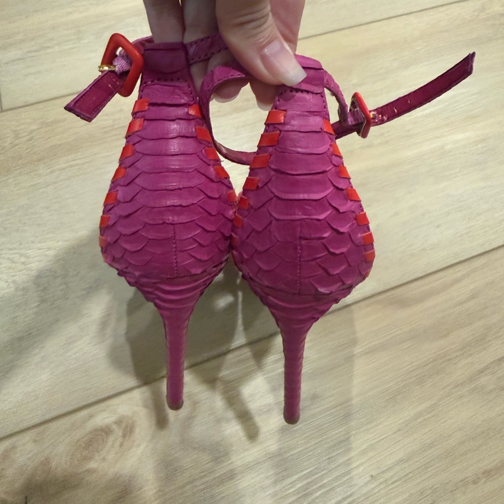 Brian Atwood Fenix heels, sz 8 - Picture 7 of 10